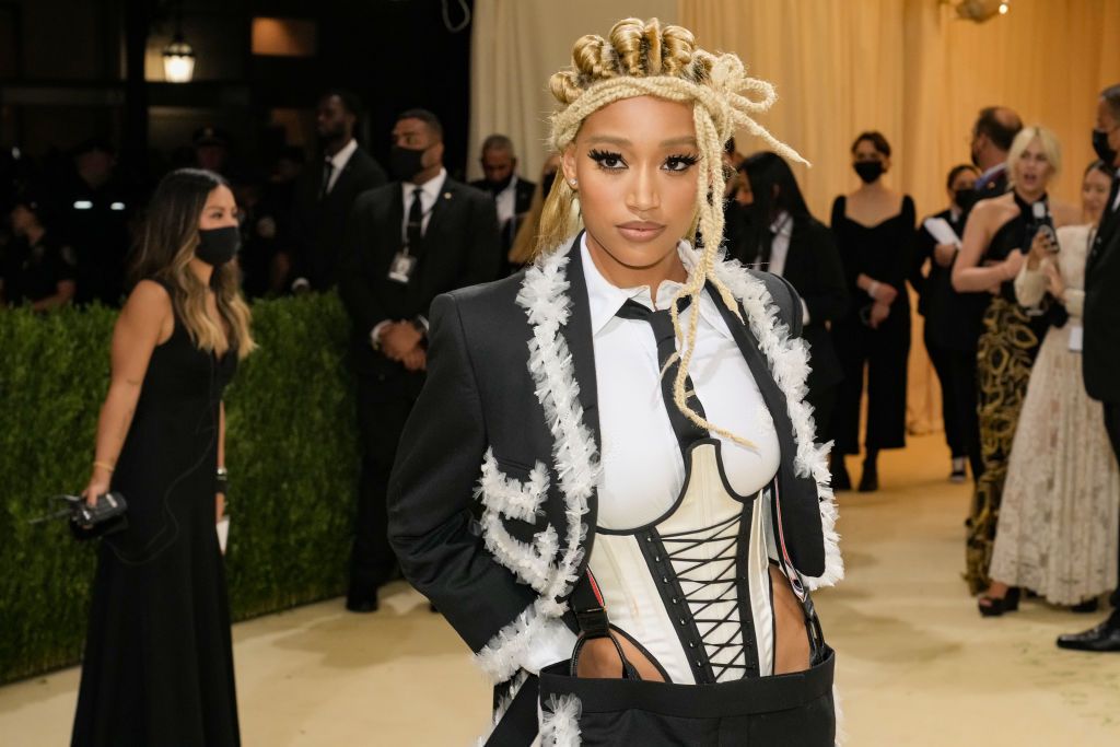 NEW YORK, NEW YORK - SEPTEMBER 13: Amandla Stenberg attends The 2021 Met Gala Celebrating In America: A Lexicon Of Fashion at Metropolitan Museum of Art on September 13, 2021 in New York City. (Photo by Jeff Kravitz/FilmMagic)