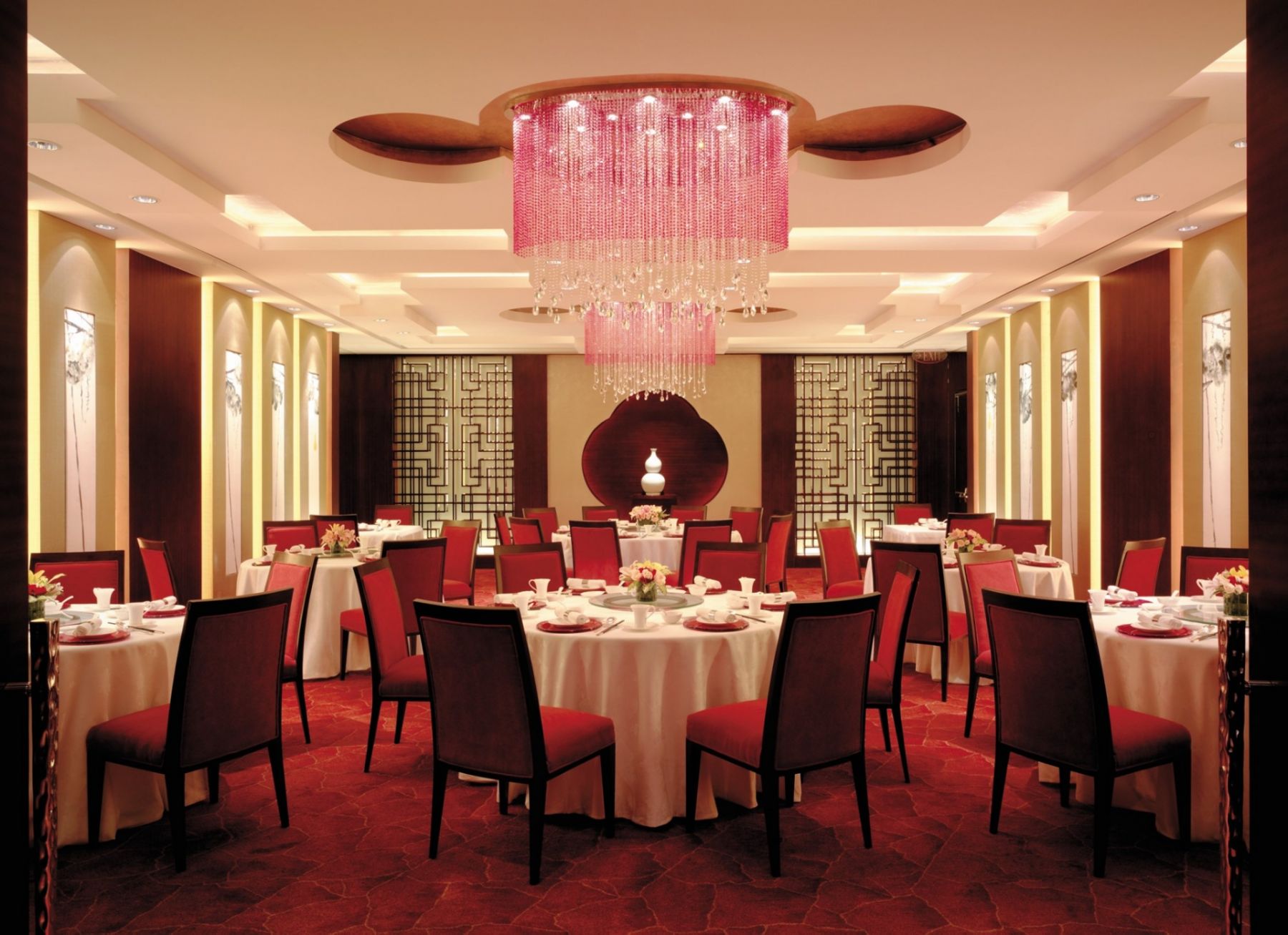 Shang Palace / Facebook