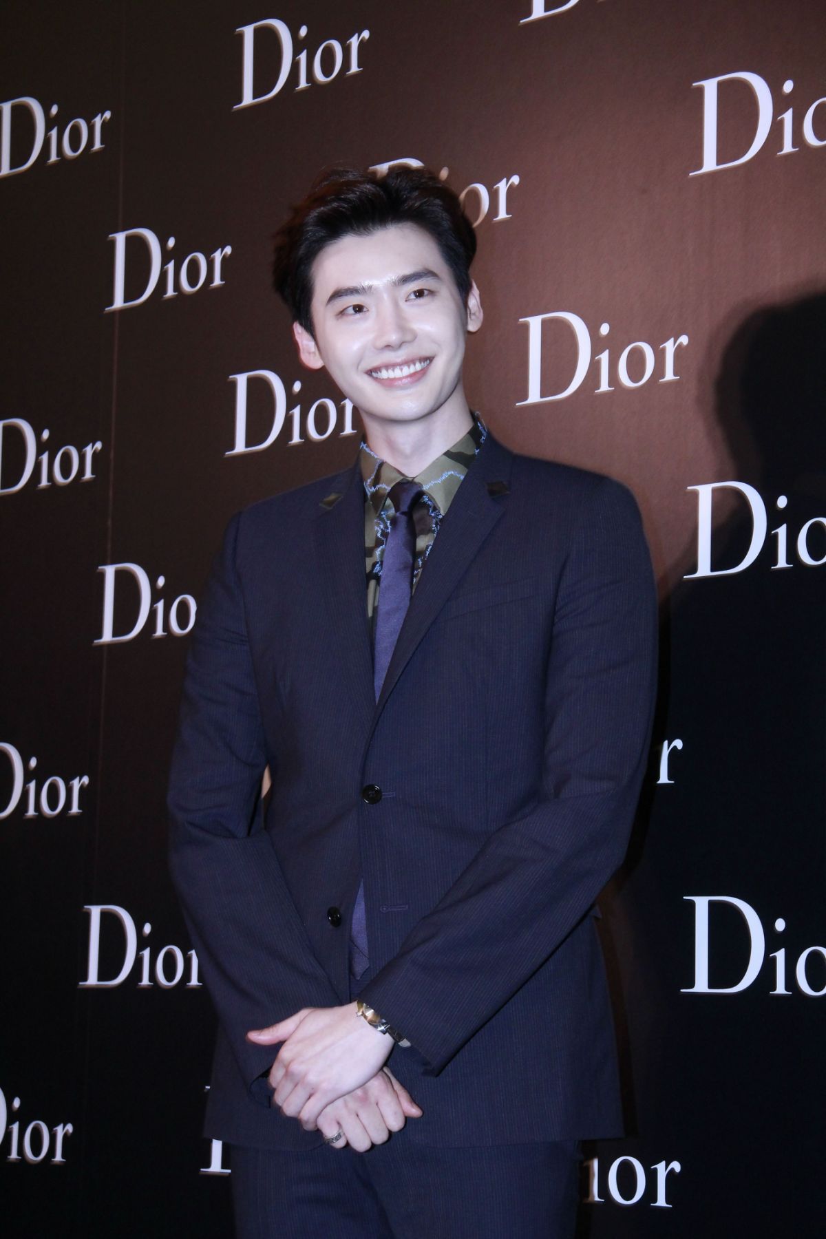 TAIWAN, CHINA - APRIL 14: (CHINA MAINLAND OUT)Jong-suk Lee attends Dior Hoome opening ceremony on 14th April, 2016 in Taipei, Taiwan, China.(Photo by TPG/Getty Images)