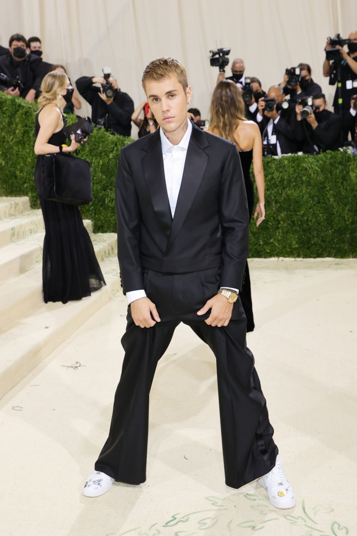 NEW YORK, NEW YORK - SEPTEMBER 13: Justin Bieber attends The 2021 Met Gala Celebrating In America: A Lexicon Of Fashion at Metropolitan Museum of Art on September 13, 2021 in New York City. (Photo by Mike Coppola/Getty Images)