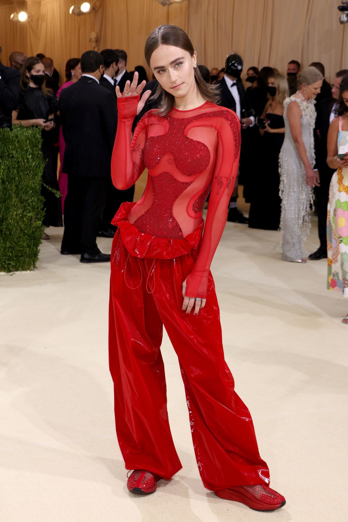 NEW YORK, NEW YORK - SEPTEMBER 13: Ella Emhoff attends The 2021 Met Gala Celebrating In America: A Lexicon Of Fashion at Metropolitan Museum of Art on September 13, 2021 in New York City. (Photo by John Shearer/WireImage)