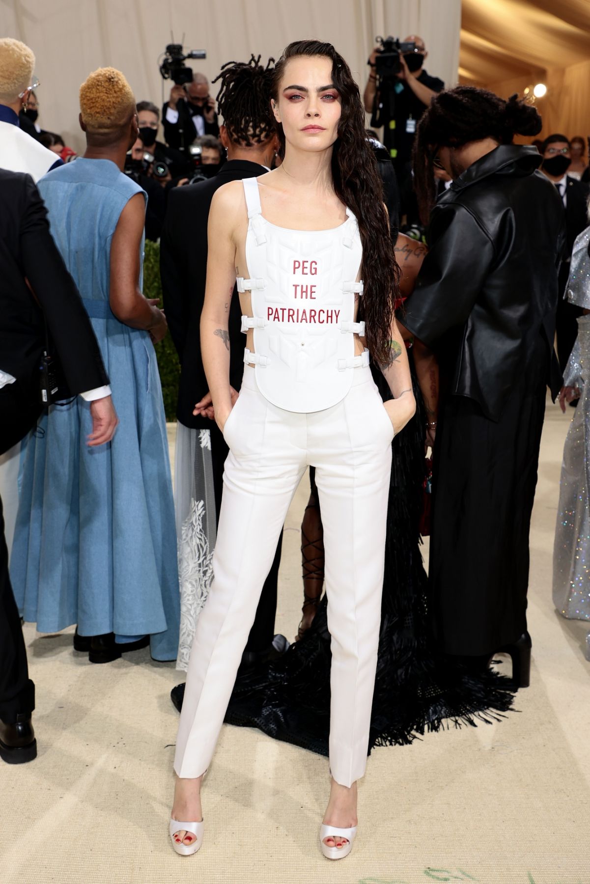 NEW YORK, NEW YORK - SEPTEMBER 13: Cara Delevingne attends The 2021 Met Gala Celebrating In America: A Lexicon Of Fashion at Metropolitan Museum of Art on September 13, 2021 in New York City. (Photo by Dimitrios Kambouris/Getty Images for The Met Museum/Vogue )
