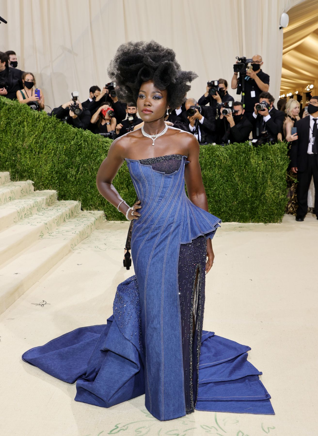 NEW YORK, NEW YORK - SEPTEMBER 13: Lupita Nyongâo attends The 2021 Met Gala Celebrating In America: A Lexicon Of Fashion at Metropolitan Museum of Art on September 13, 2021 in New York City. (Photo by Mike Coppola/Getty Images)