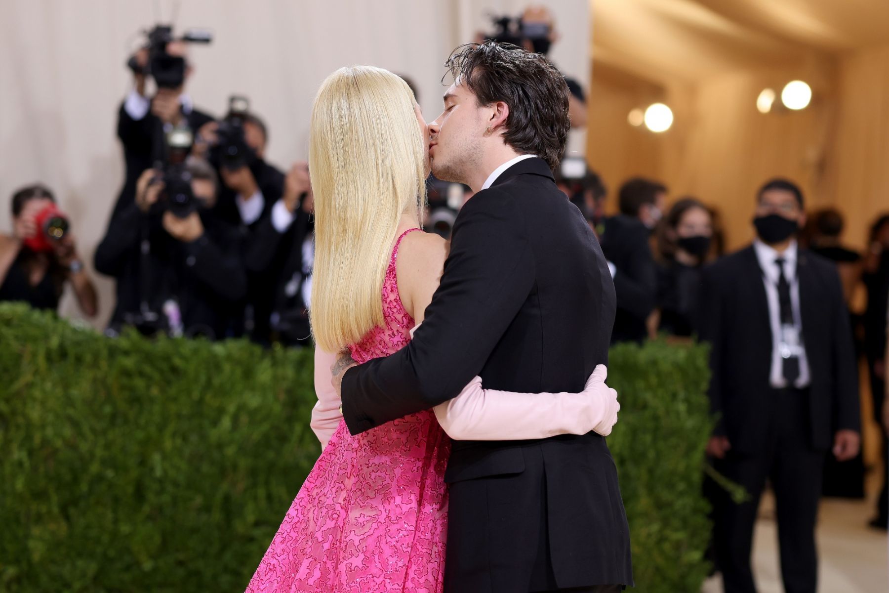 NEW YORK, NEW YORK - SEPTEMBER 13: Nicola Peltz and Brooklyn Beckham attend The 2021 Met Gala Celebrating In America: A Lexicon Of Fashion at Metropolitan Museum of Art on September 13, 2021 in New York City. (Photo by John Shearer/WireImage)