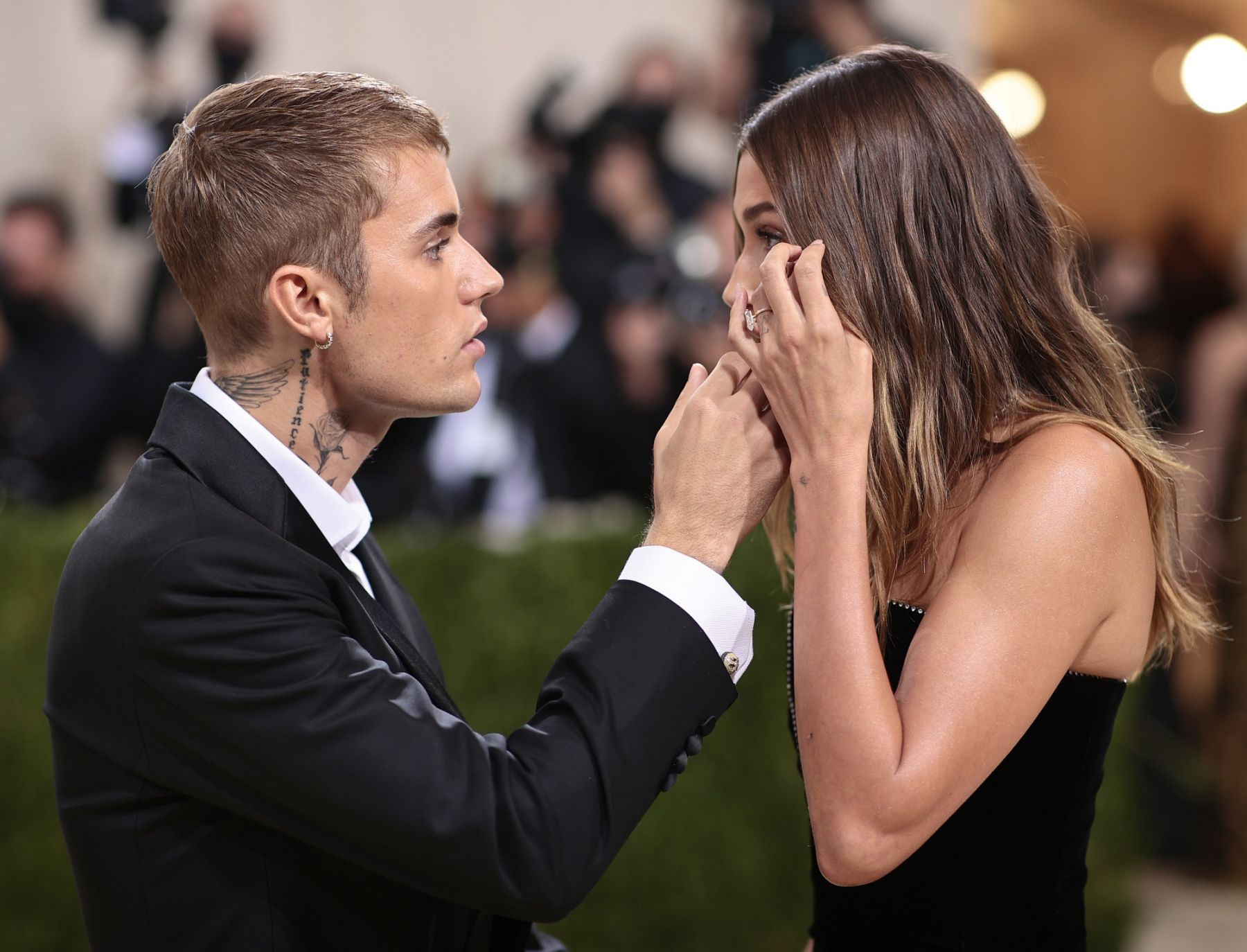 NEW YORK, NEW YORK - SEPTEMBER 13: Justin Bieber and Hailey Bieber attend The 2021 Met Gala Celebrating In America: A Lexicon Of Fashion at Metropolitan Museum of Art on September 13, 2021 in New York City. (Photo by Dimitrios Kambouris/Getty Images for The Met Museum/Vogue )