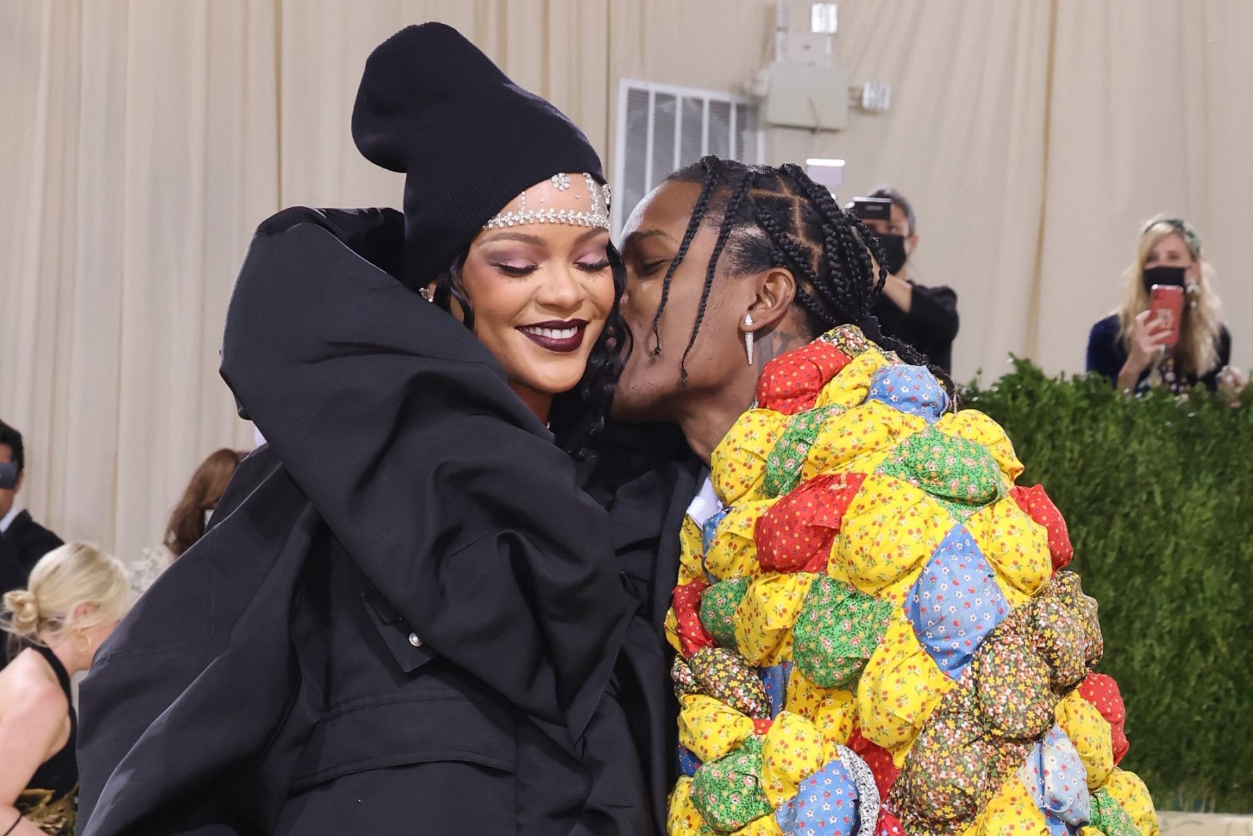 NEW YORK, NEW YORK - SEPTEMBER 13: Rihanna and ASAP Rocky attend the 2021 Met Gala benefit "In America: A Lexicon of Fashion" at Metropolitan Museum of Art on September 13, 2021 in New York City. (Photo by Taylor Hill/WireImage)