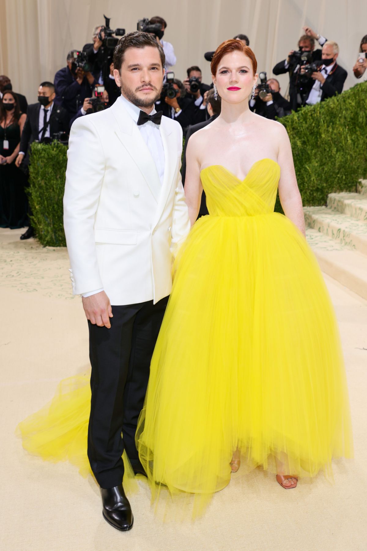 NEW YORK, NEW YORK - SEPTEMBER 13: Kit Harington and Rose Leslie attend The 2021 Met Gala Celebrating In America: A Lexicon Of Fashion at Metropolitan Museum of Art on September 13, 2021 in New York City. (Photo by Theo Wargo/Getty Images)