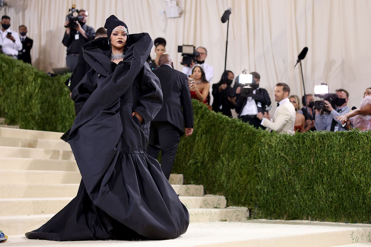 NEW YORK, NEW YORK - SEPTEMBER 13: Rihanna attends The 2021 Met Gala Celebrating In America: A Lexicon Of Fashion at Metropolitan Museum of Art on September 13, 2021 in New York City. (Photo by John Shearer/WireImage)