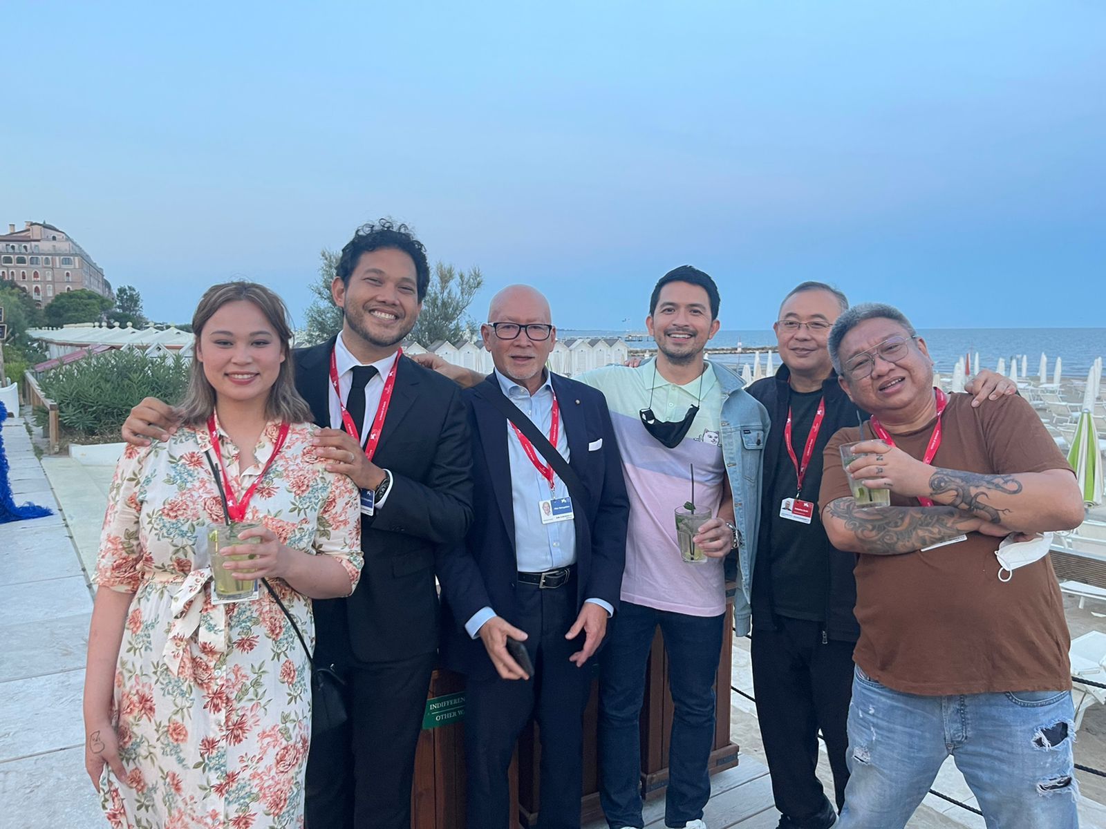 With producers Stacey Bascon, Ernest Escaler, Dennis Trillo, Dondon Monteverde and director Erik Matti | Photo: Courtesy of Quark Henares