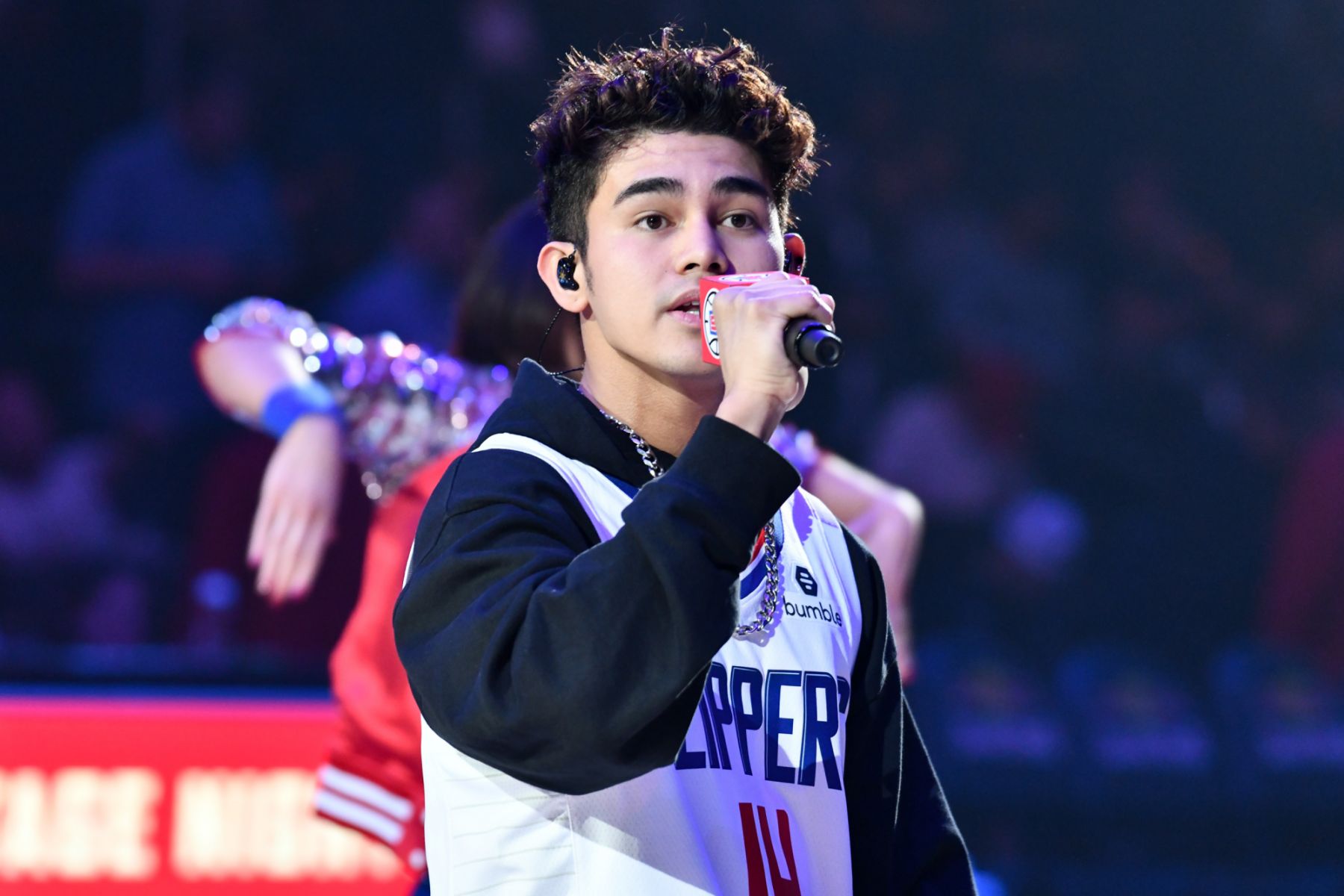 LOS ANGELES, CALIFORNIA - NOVEMBER 18: Inigo Pascual performs at halftime of a basketball game between the Los Angeles Clippers and the Oklahoma City Thunder at Staples Center on November 18, 2019 in Los Angeles, California. (Photo by Allen Berezovsky/Getty Images)