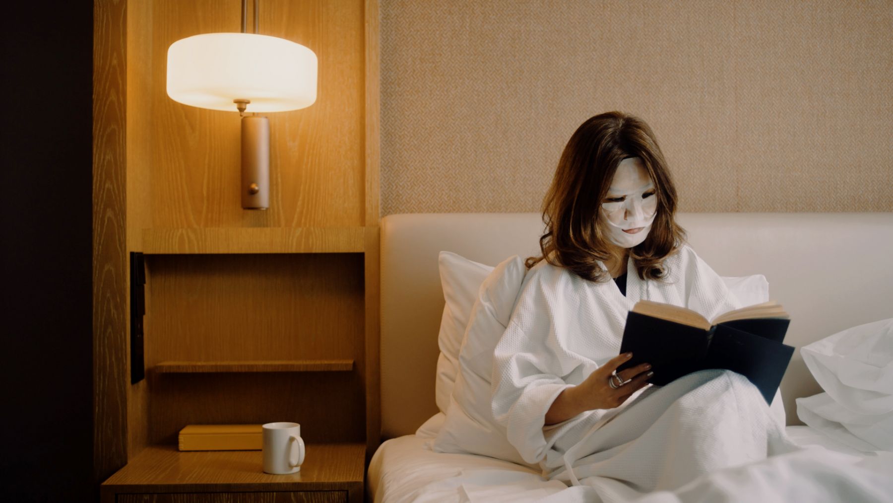 After applying the mask, the user can take a leaf from Florence Neo's book and catch up on some light reading