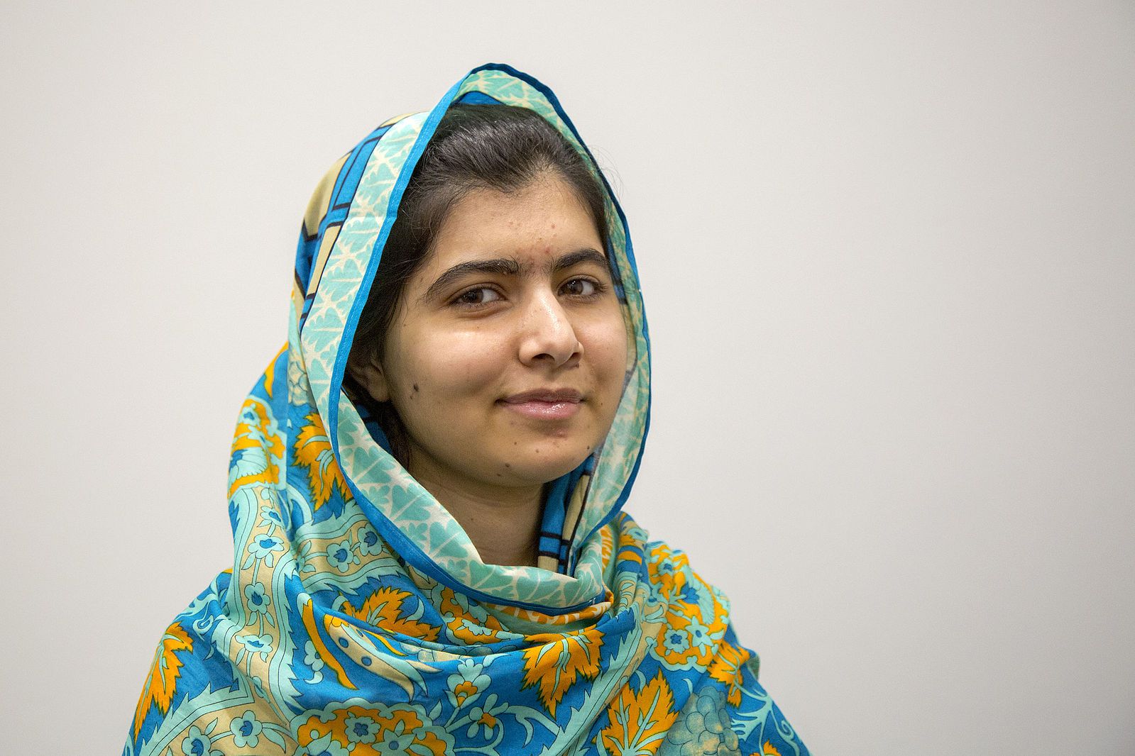 Education campaigner Malala Yousafzai joined International Development Secretary Justine Greening in London to discuss the importance of getting girls through school around the world. (Photo: Simon Davis / DFID / Wikimedia Commons)