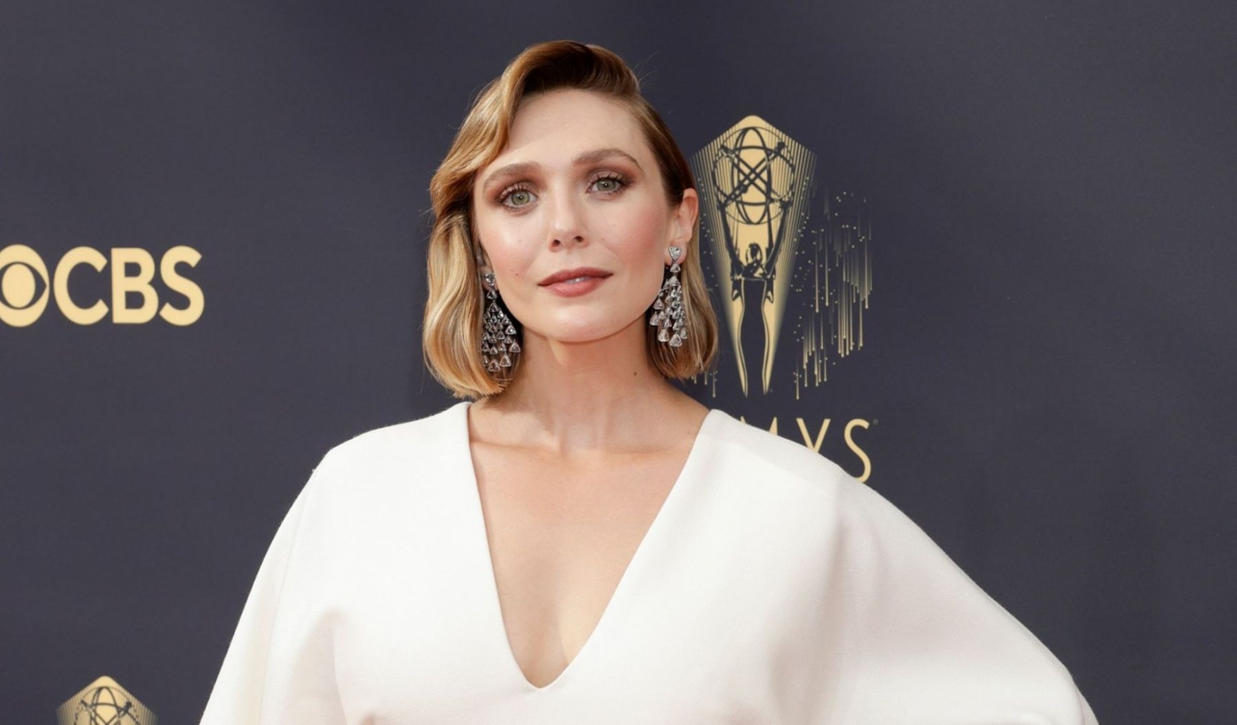Elizabeth Olsen at Emmys 2021 (Photo: Courtesy of Chopard)