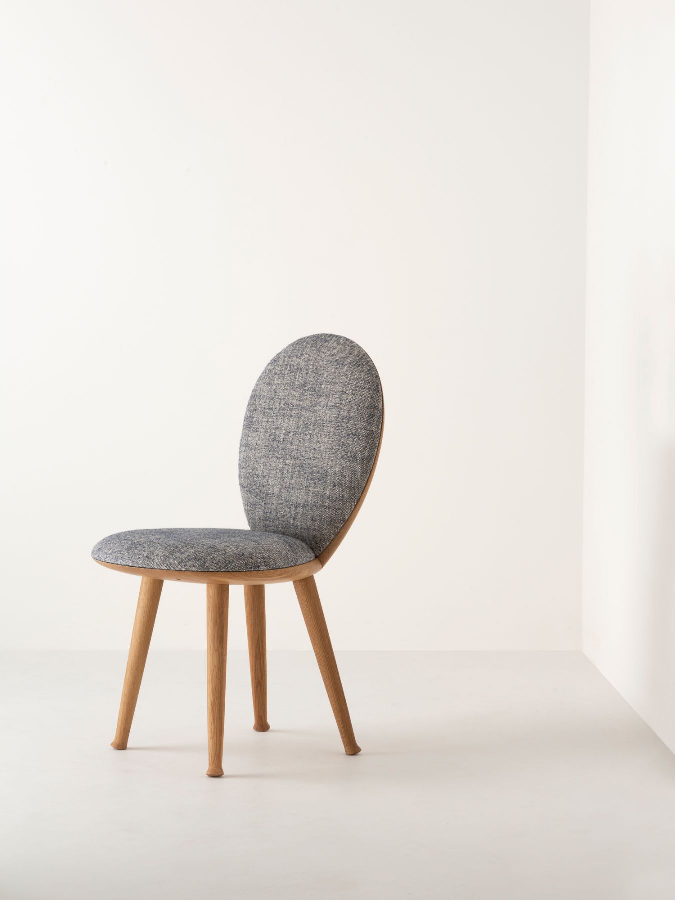 Pierre Yovanovitch Mobilier Clam chair (Photo: Jean-Pierre Vaillancourt)