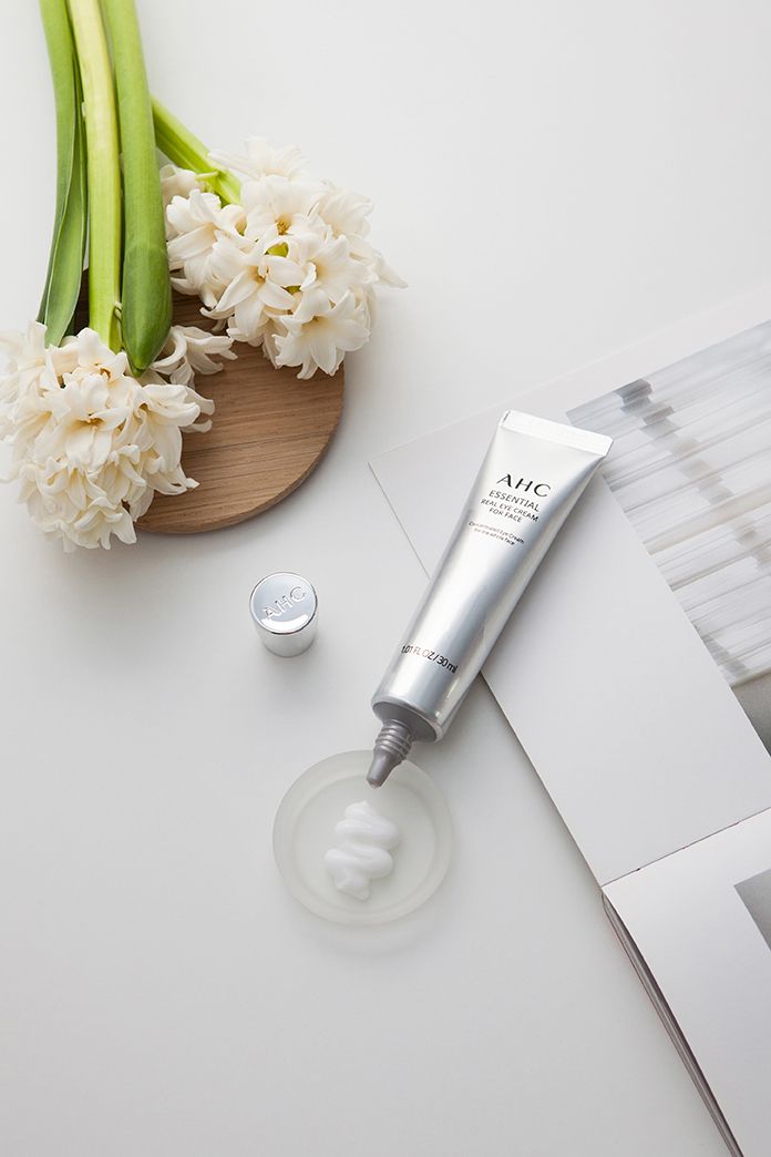 AHC Essential Real Eye Cream For Face (Photo: AHC)