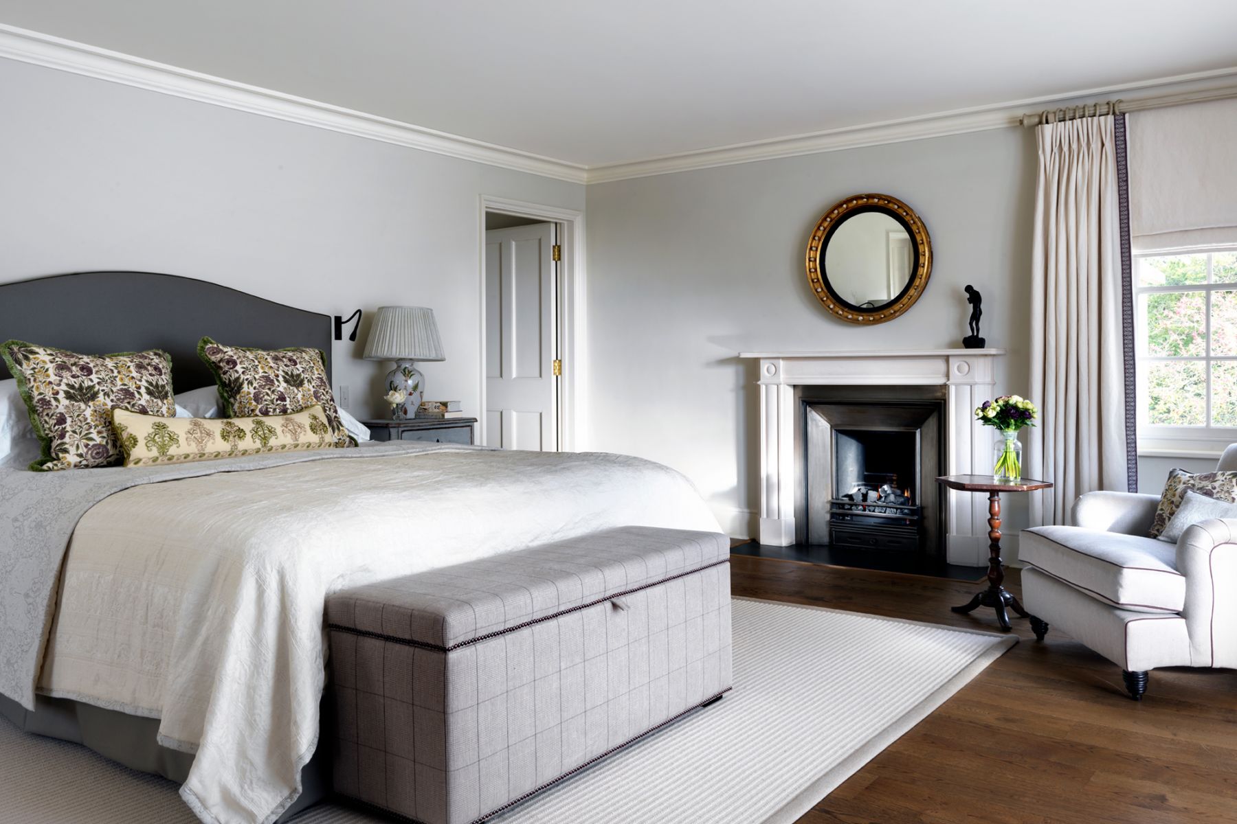The bed throw was made to exactly cover the duvet whilst still showing plenty of the valance