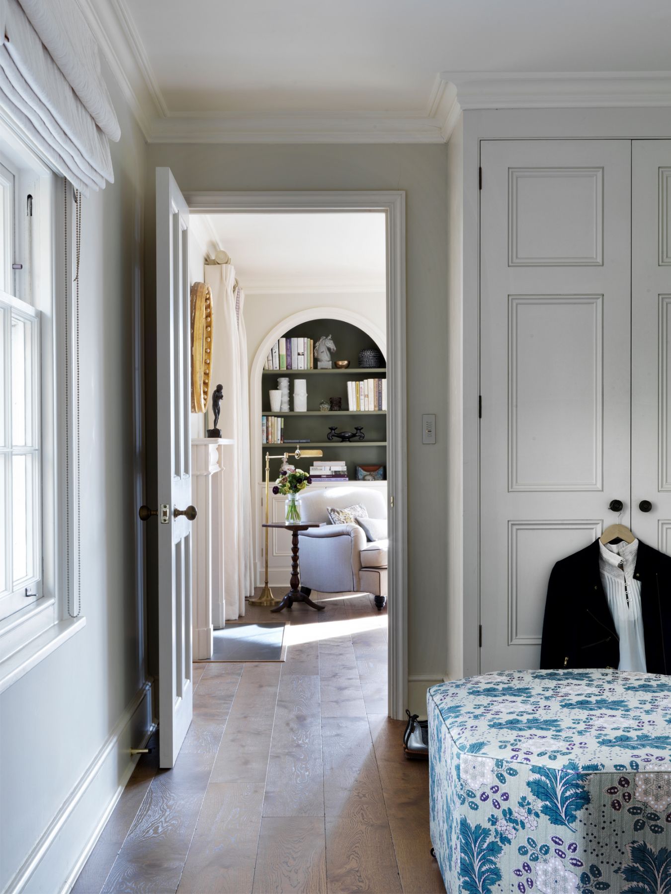 A peek at the green alcove from the closet in the grandmaster suite