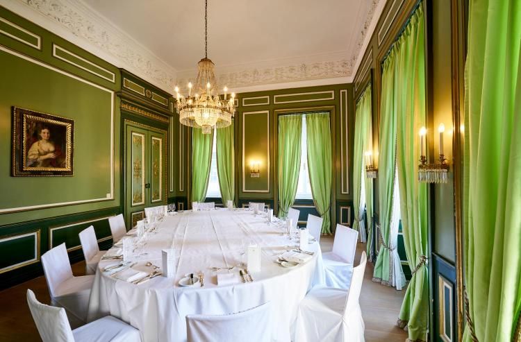 A grand dining room within Hotel Bayerischer Hof (Image: Courtesy of Hotel Bayerischer Hof)