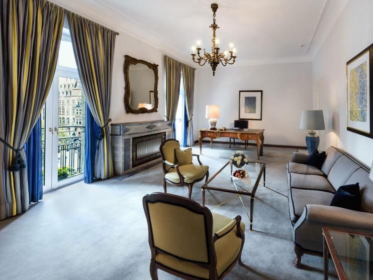 The living area of a suite within Excelsior Hotel Ernst (Image: Courtesy of Excelsior Hotel Ernst)