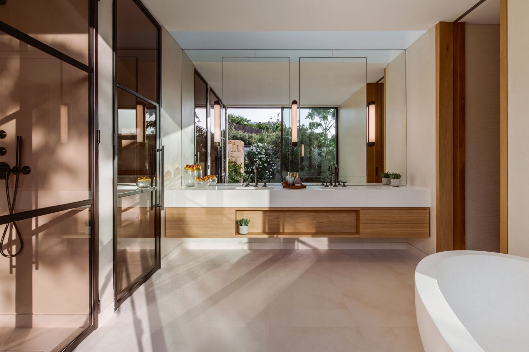 This spa-like bathroom designed by British designer Tara Bernerd takes its stylish cues from the island (Photo: Ana Lui)