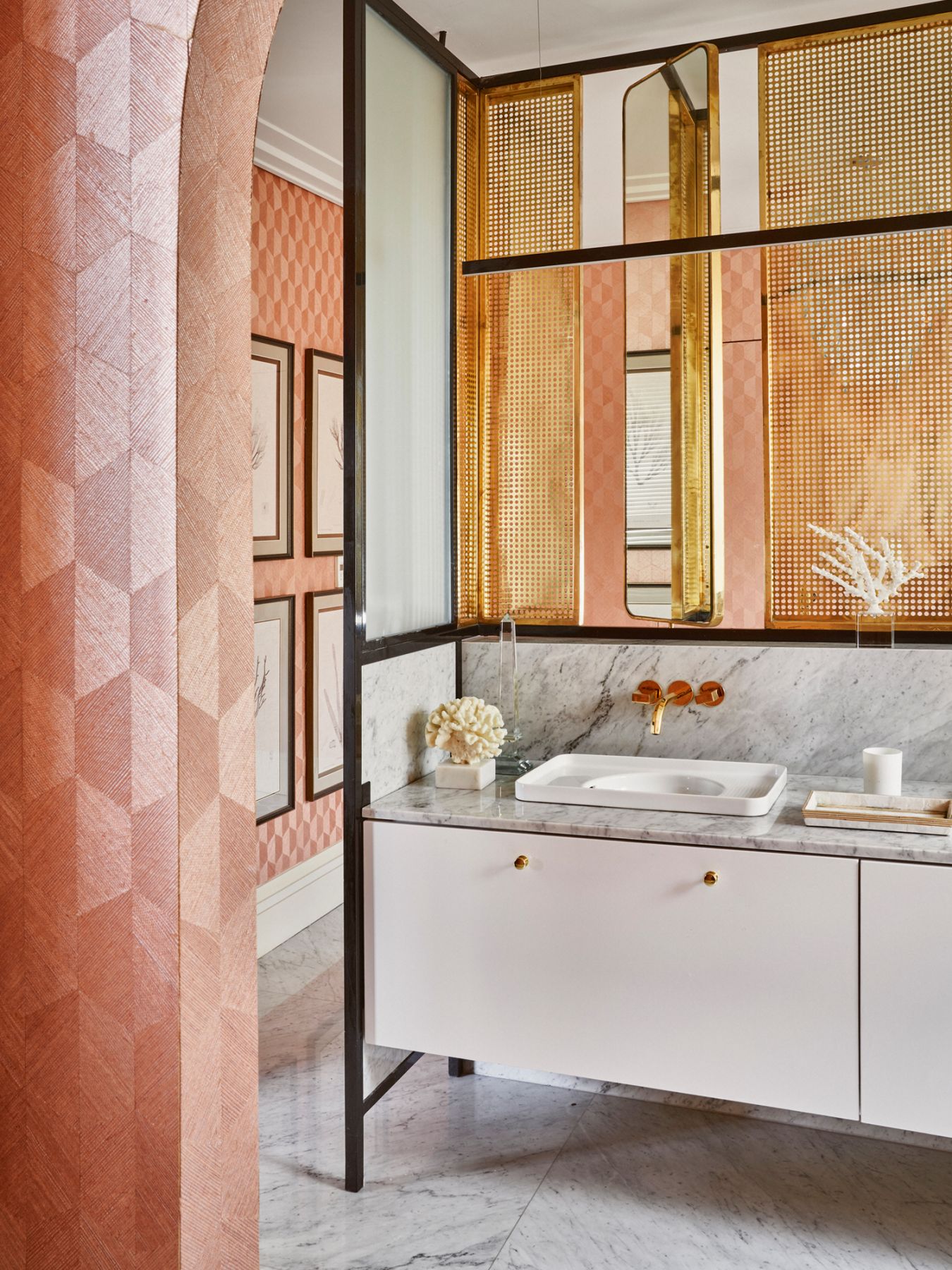 Made with sisal fibres, the Insignia wallpaper from Arte is among the lush textures in this space