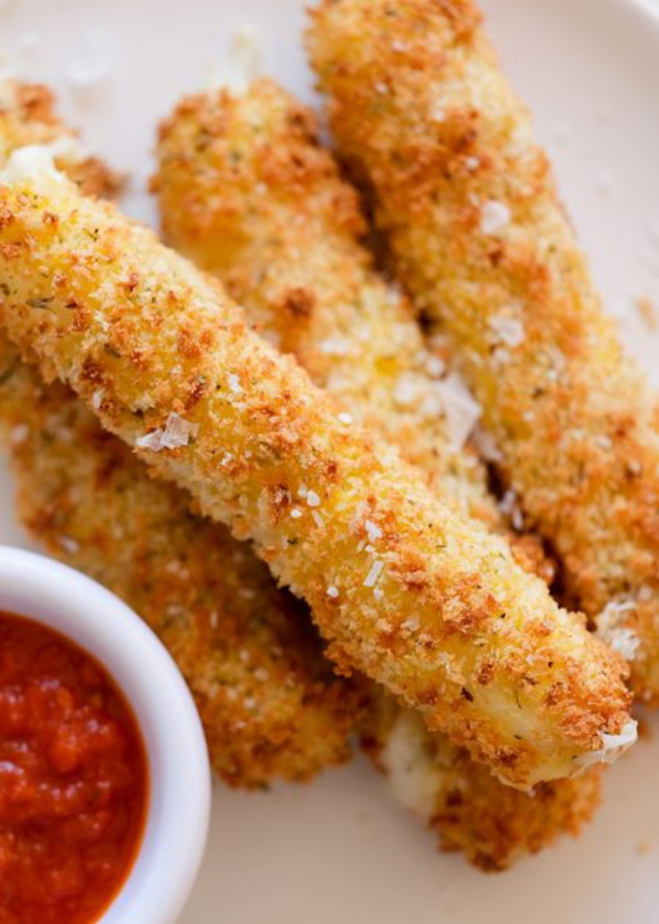 Air-Fryer Mozzarella Sticks | Photo: Alison Conklin / Simply Recipes