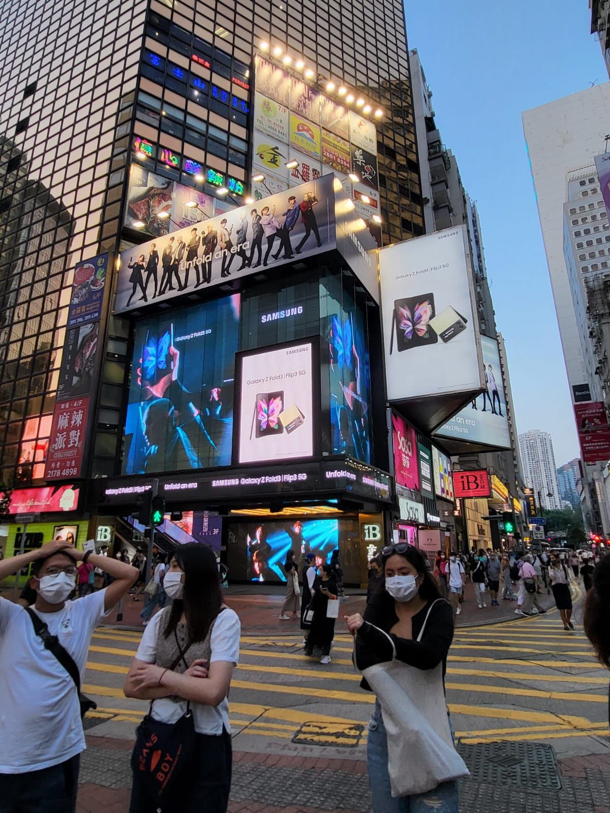 Mirror銅鑼灣巨型廣告板