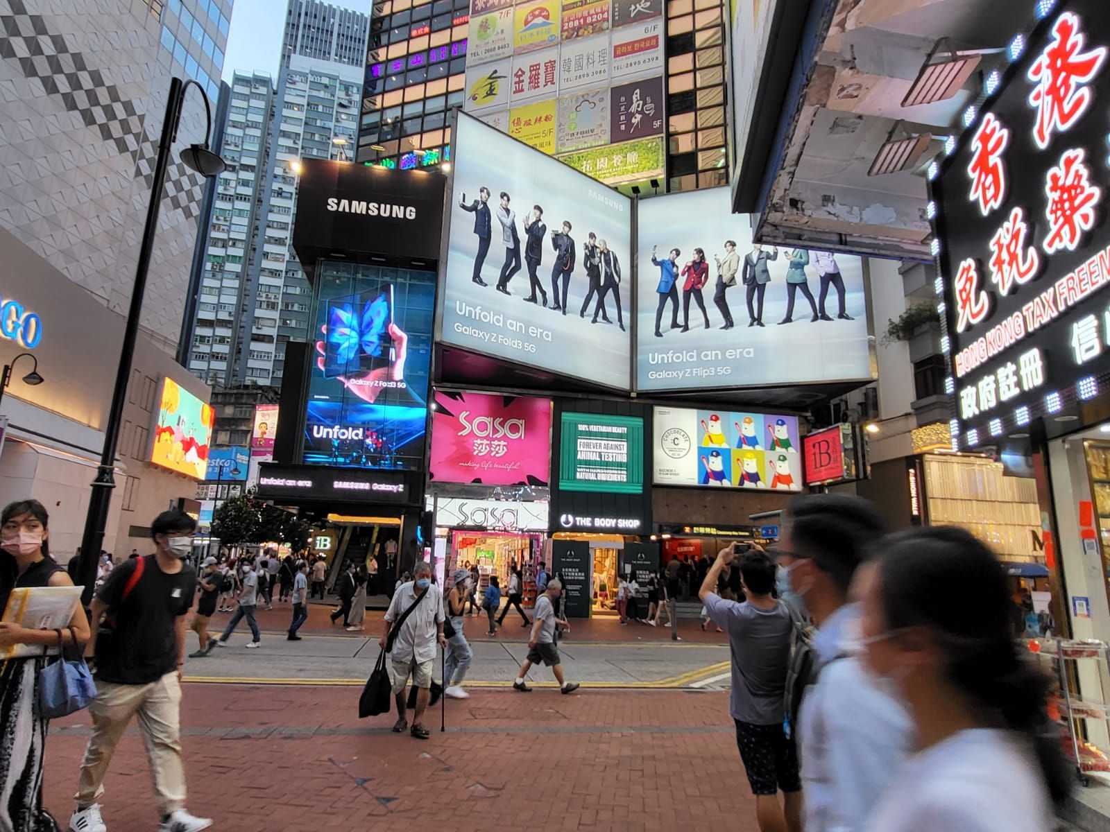 Mirror銅鑼灣巨型廣告板