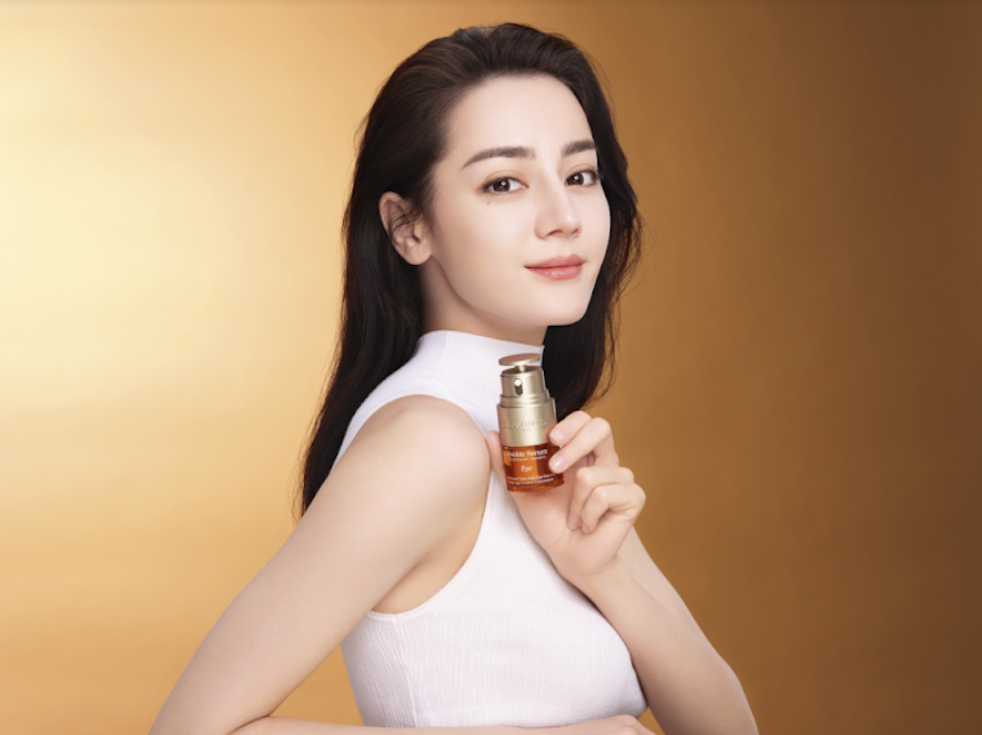 The Clarins double eye serum can visibly reduce dark spots and fine lines