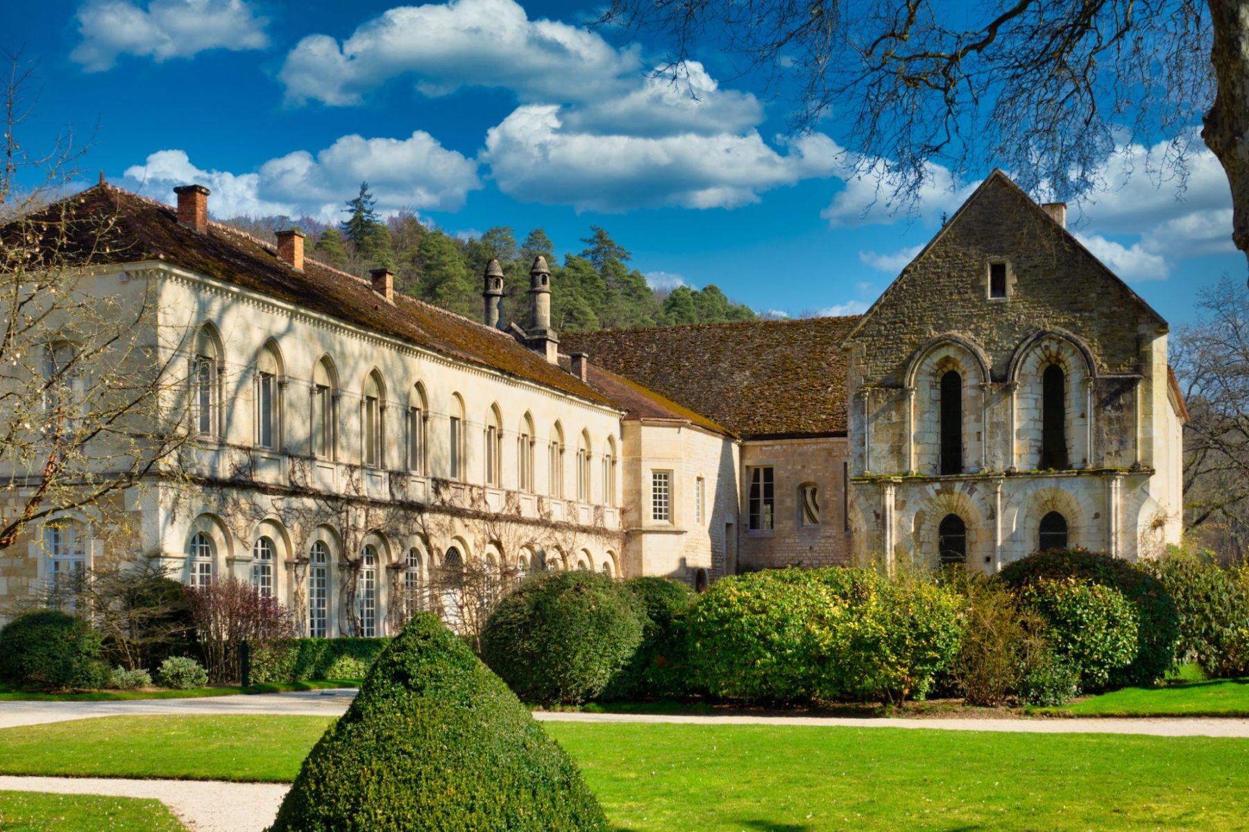 Montbard Abbaye de Fontaney France