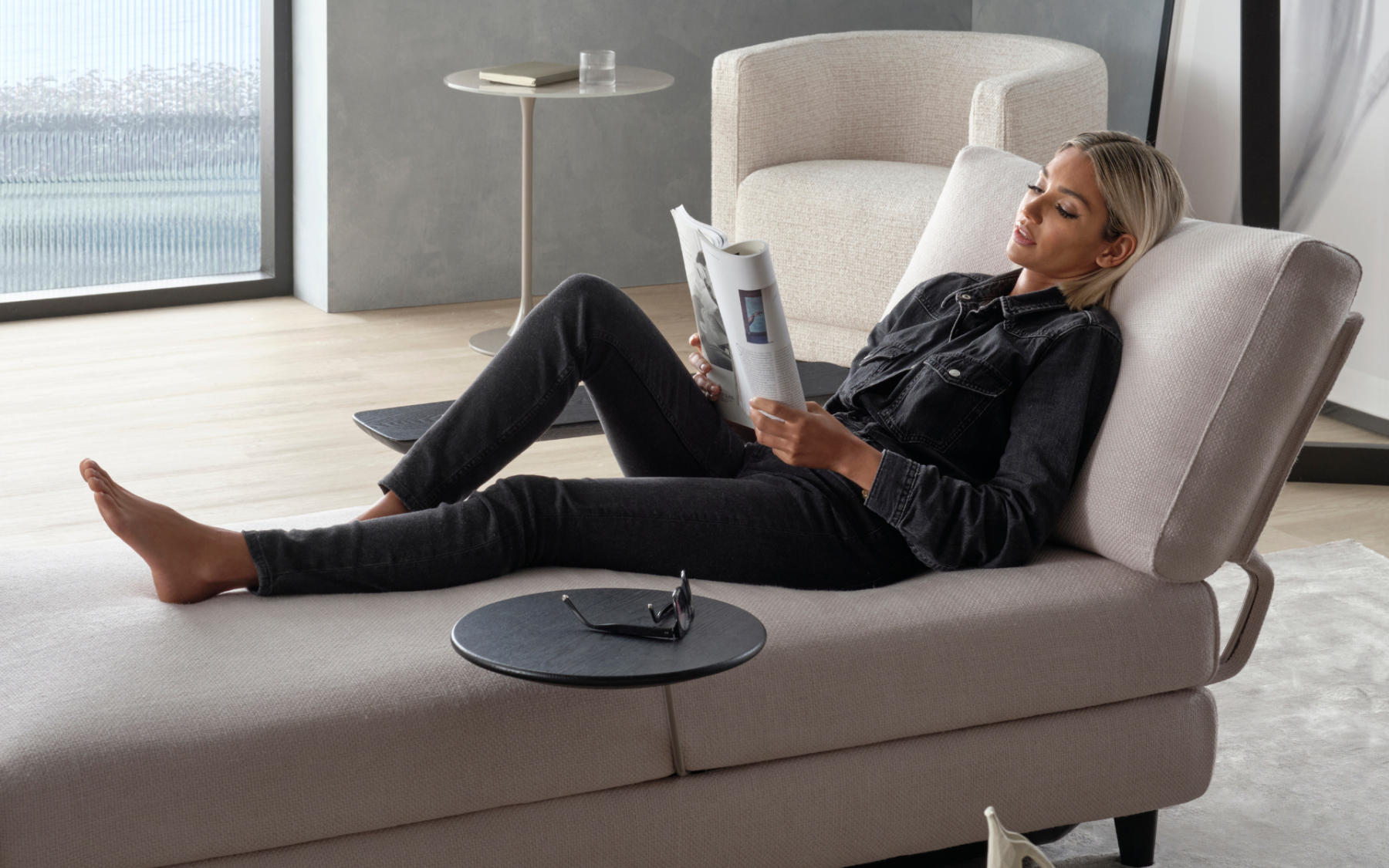 King Delta III daybed. Available at King