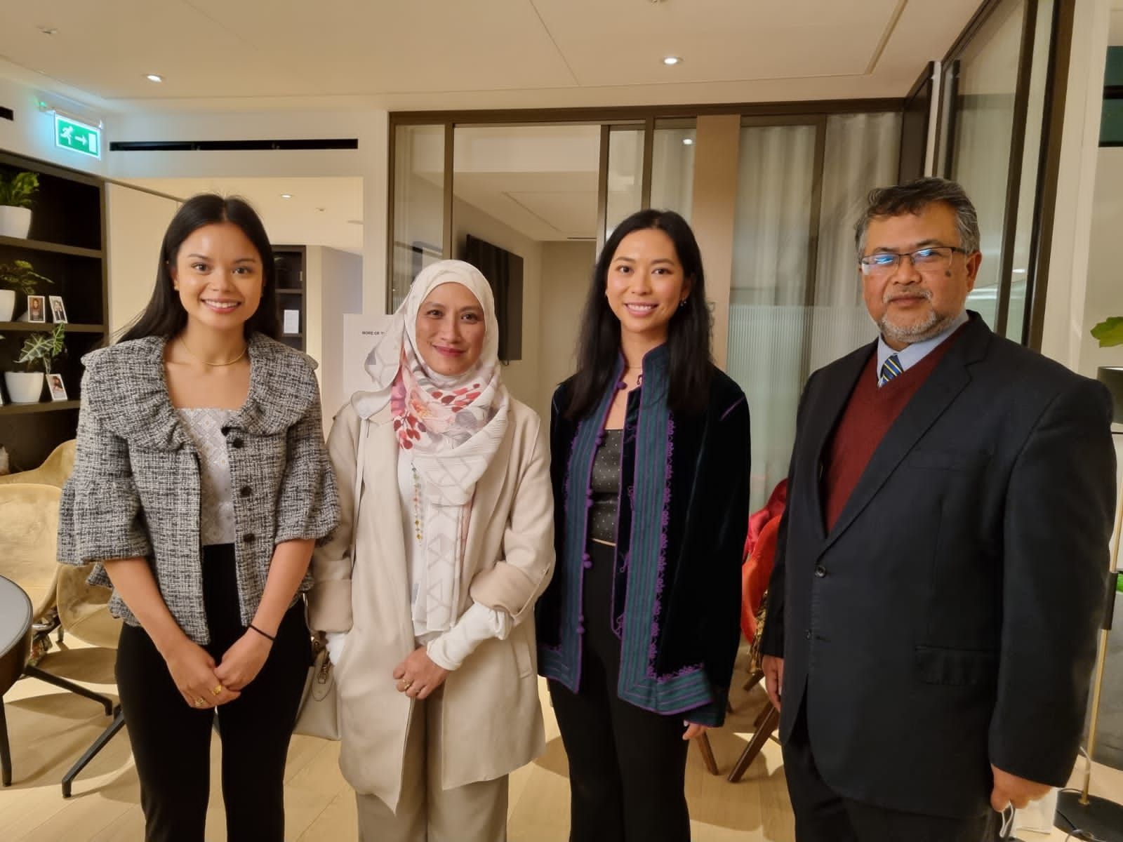 Alia Farouk, Aisha Hassan with H.E. Zakri Jafaar and his wife, Puan Nor Aini Abdul Rahman