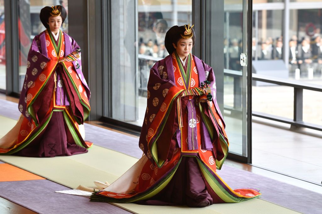 TOKYO, JAPAN - OCTOBER 22: Japan's Princess Mako (R) attends the enthronement ceremony where Emperor Naruhito officially proclaimed his ascension to the Chrysanthemum Throne at the Imperial Palace on October 22, 2019 in Tokyo, Japan. (Photo by Kazuhiro Nogi/Pool/Getty Images)
