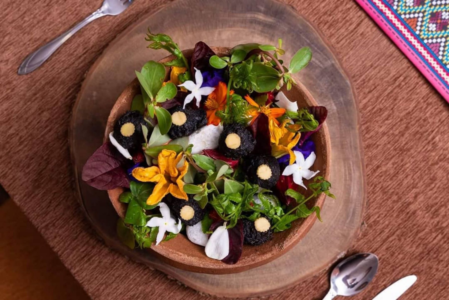 Squid Ink Laing Stones (Photo: Instagram / @hapag.mnl)