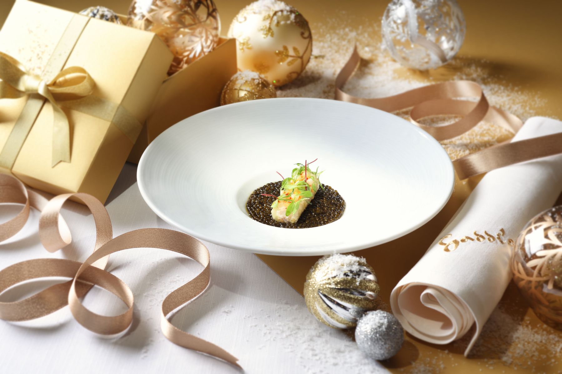 christmas dinners and lunches in hong kong 2021 - peninsula hong kong gaddis