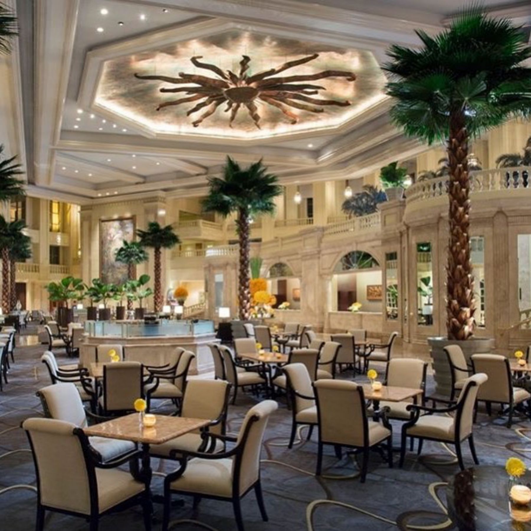 Photo: Instagram / @thepeninsulamanila