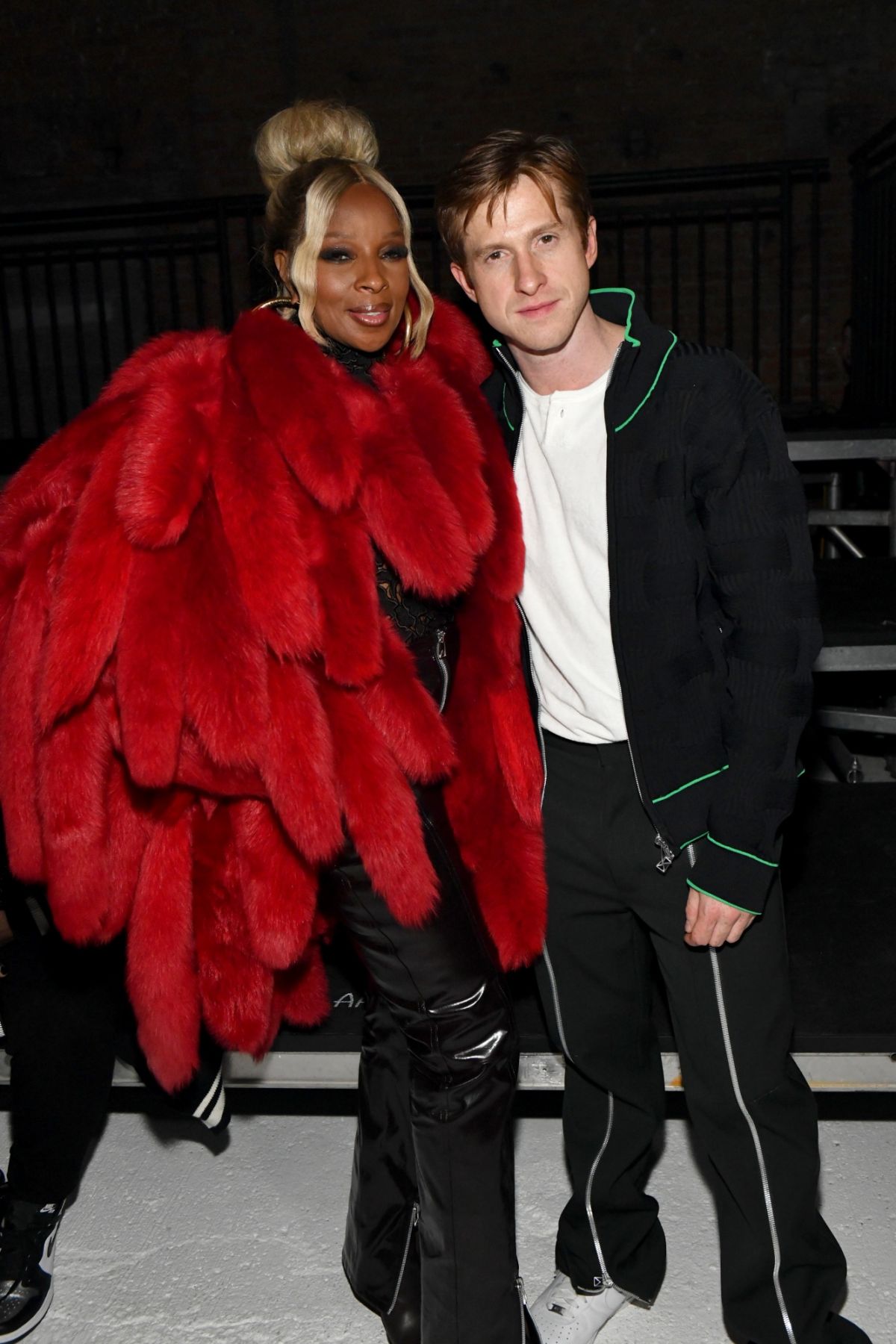 DETROIT, MICHIGAN - OCTOBER 21: Mary J. Blige and Bottega Veneta designer Daniel Lee attend the Bottega Veneta Salon 03 Presentation at Michigan Theater on October 21, 2021 in Detroit, Michigan. (Photo by Craig Barritt/Getty Images for Bottega Veneta)