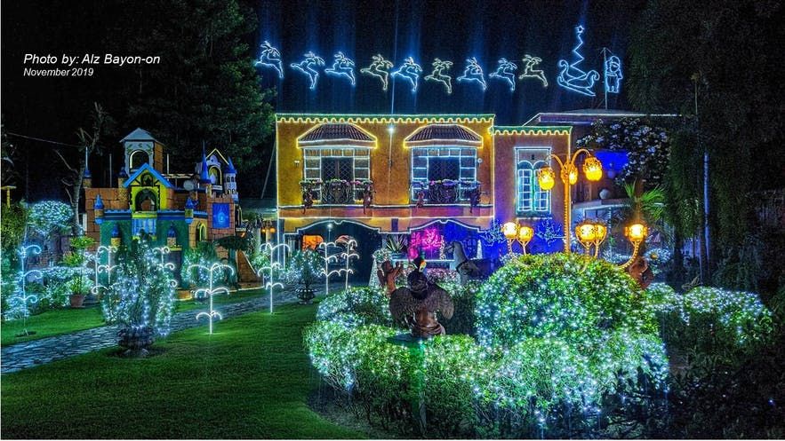 These festive decorations can be seen in Dumaguete (Photo: Dumaguete Christmas House)