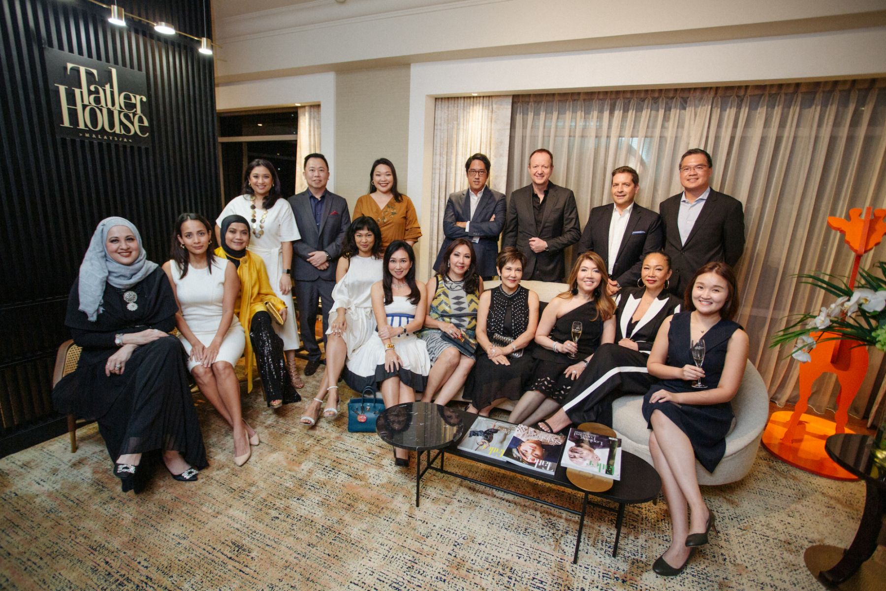 Datin Raja Riza Shah, Mawar Proehoeman, Jamalia Hamdan, Suraya Rahmat, Adrian Loh, Shida Mahadi, Fyra Hisham, Yong Mei Tsin, Tay Ai Leen, David Kim, Alice Dora Boucher, Hans de Visser, Lim Jim Leng, Christian Hassing, Gerrie Beh, Rudy Ng, Denise Oh