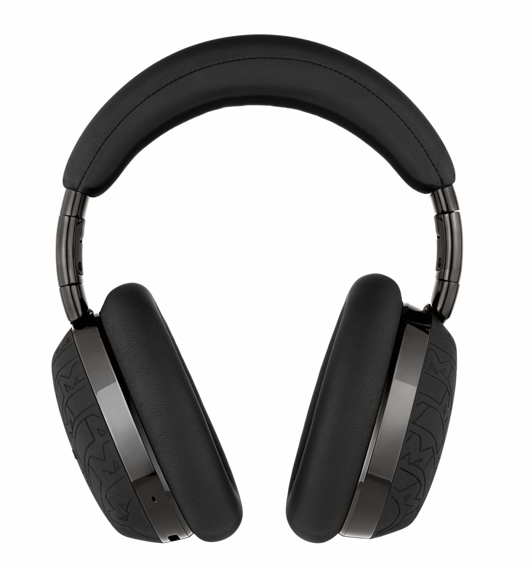 As part of the Montblanc UltraBlack collection, these limited edition Montblanc MB 01 headphones showcase the new Montblanc pattern, which is embossed on the headphones' ear cups. The combination of the black-on-black pattern with the black-coloured aluminum parts gives these headphones a sleek modern look, while keeping the Montblanc elegance. The Montblanc MB 01 Over-Ear Headphones are our answer to clients' growing expectations for comfortable companions for long days filled with meetings, sound qualit