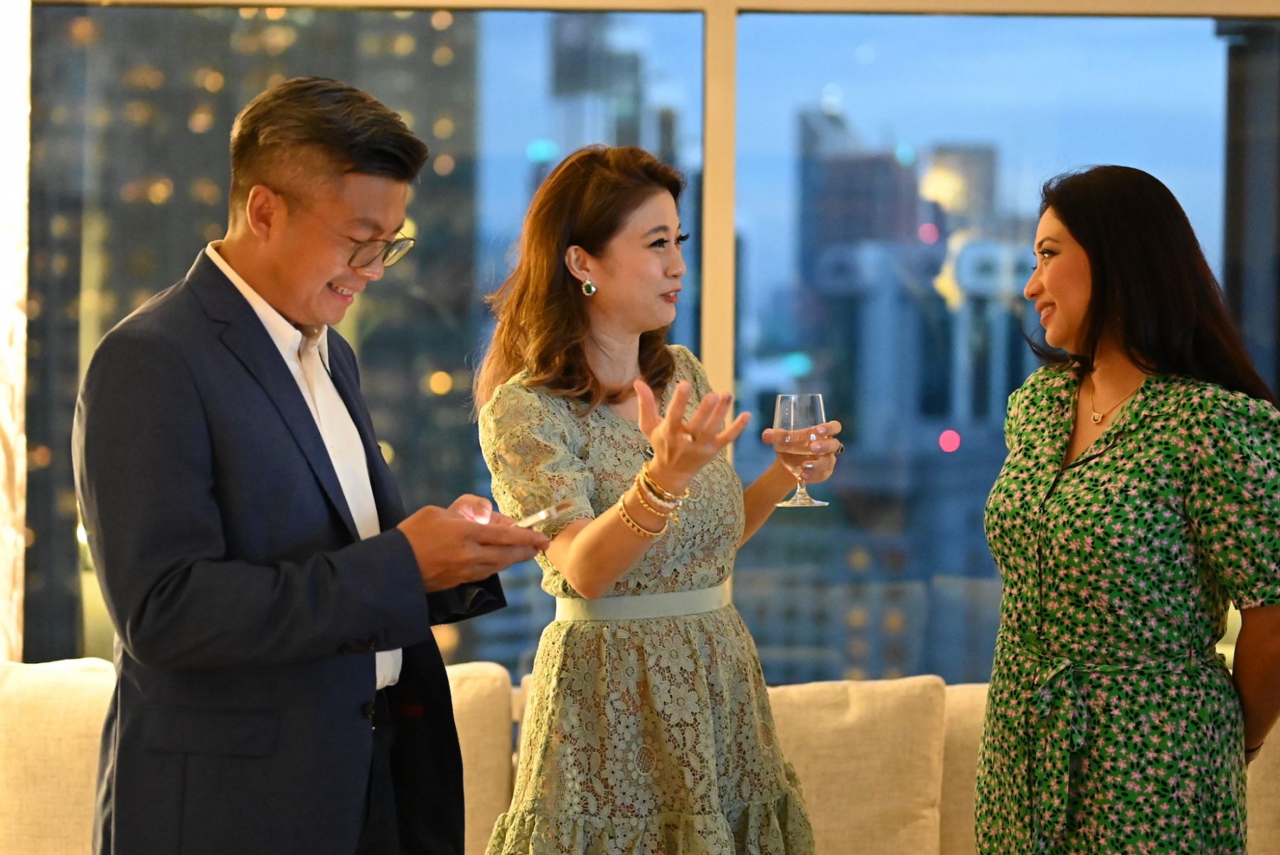 Ewan Abas, Mariam Teh, Suraya Rahmat