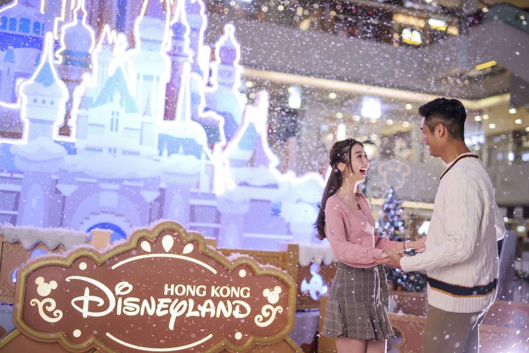 tmtplaza - A Magical Snowy Christmas