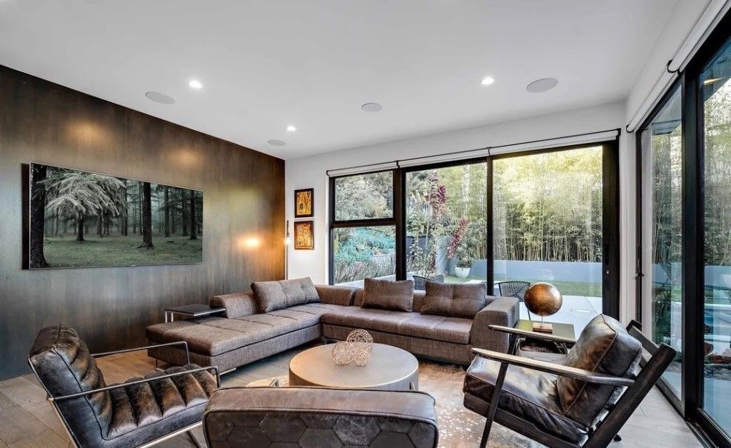 Photo: Courtesy of Redfin