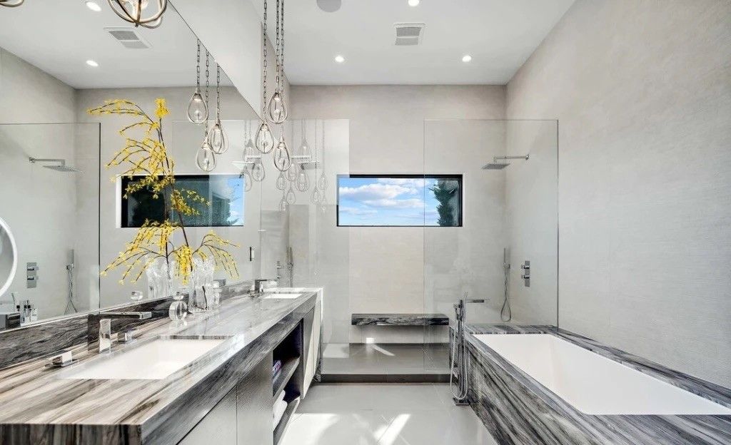 Photo: Courtesy of Redfin