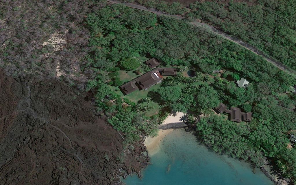 Besides the main house and guest house, the property also includes a swimming pool, outdoor kitchen and deck, as well as a private beach(Photo: Google Maps)