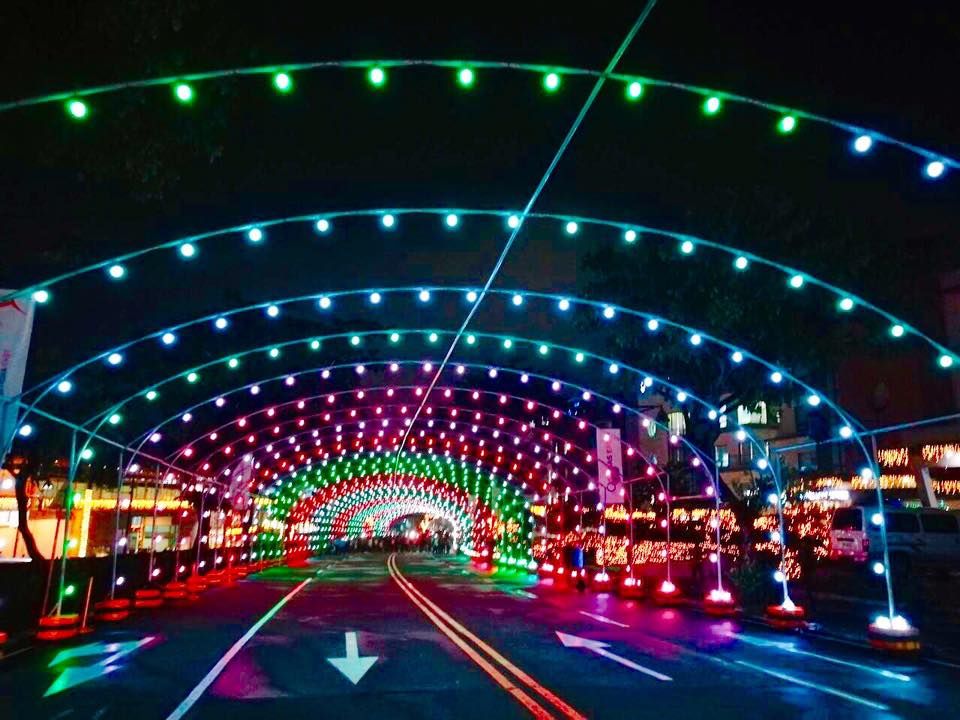 Lights in Ortigas (Photo: More Fun With Juan Blog)