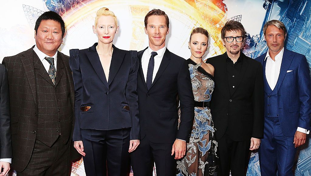 LONDON, ENGLAND - OCTOBER 24: (L-R) Benedict Wong, Tilda Swinton, Benedict Cumberbatch, Rachel McAdams, Director Scott Derrickson and Mads Mikkelsen attend the fan screening event for "Doctor Strange" on October 24, 2016 in London, United Kingdom. (Photo by Dave J Hogan/Dave J Hogan/Getty Images)