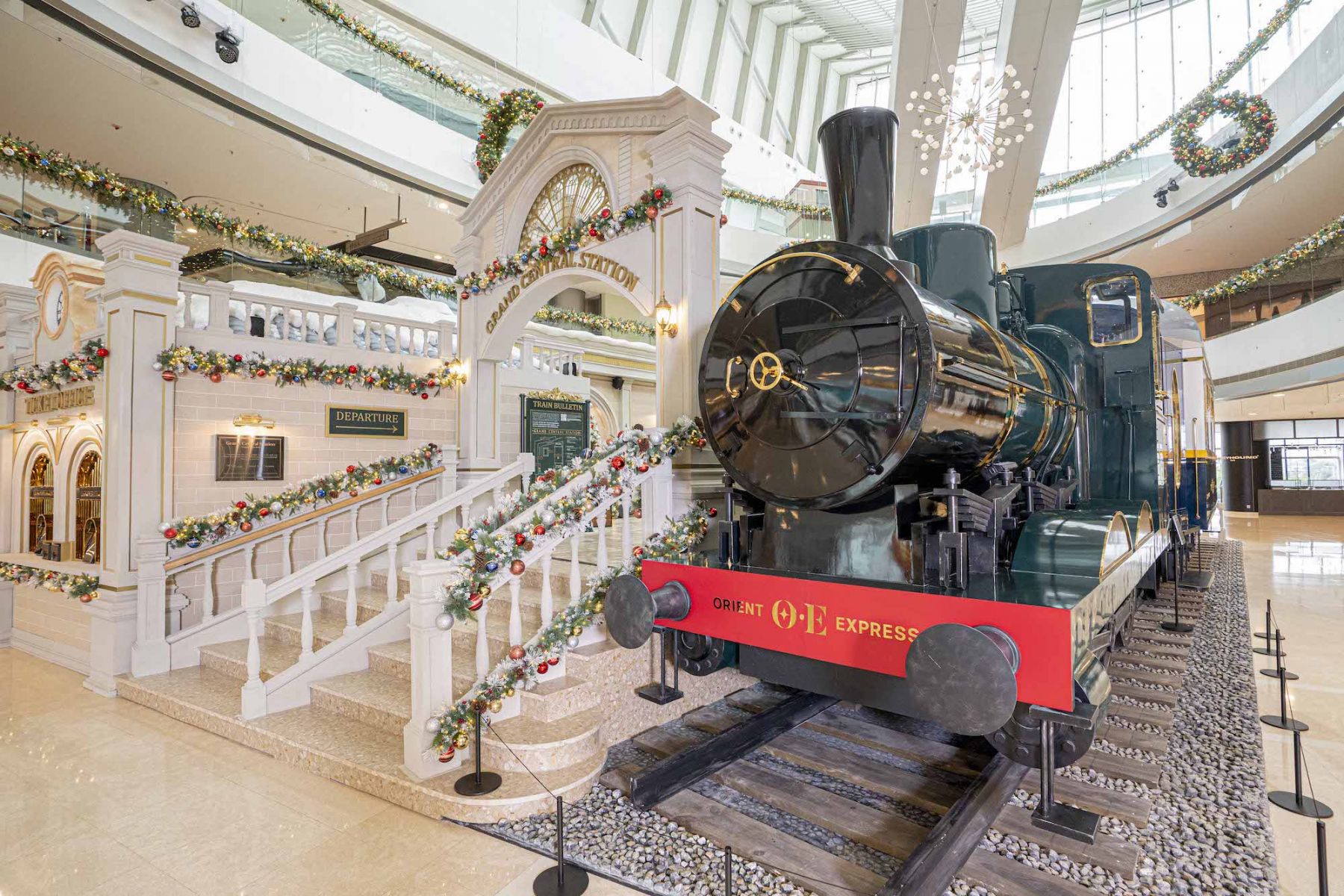 ifc商場「Orient Express is coming to town」聖誕裝置