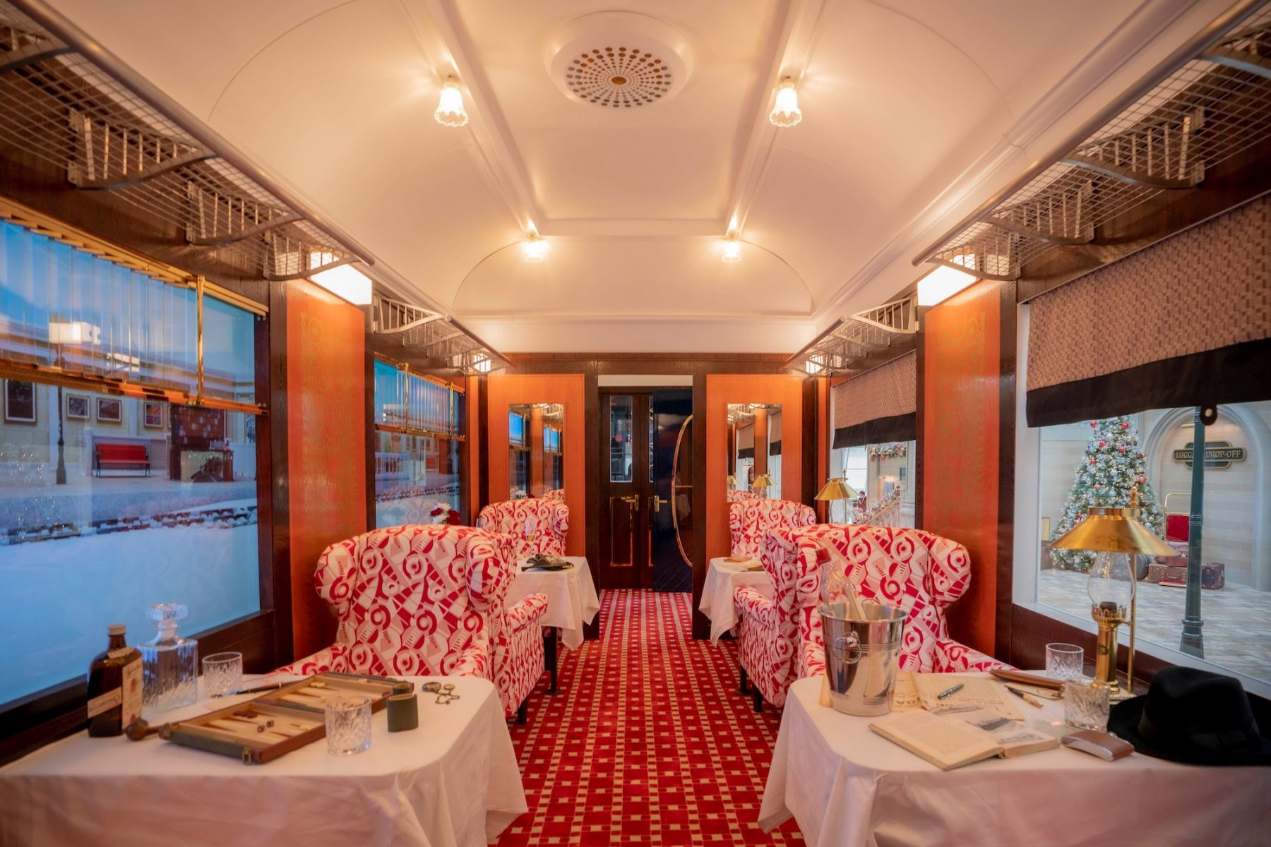 ifc商場「Orient Express is coming to town」聖誕裝置