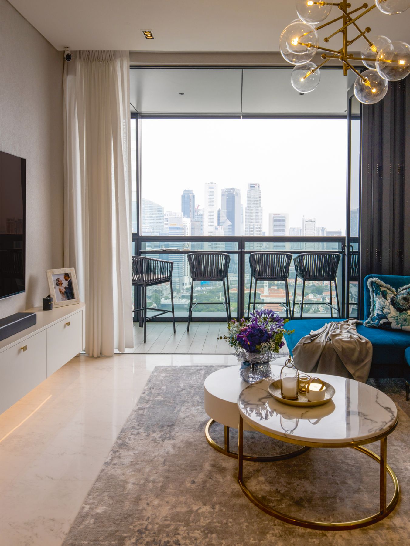 The balcony looks out to impressive views of the city